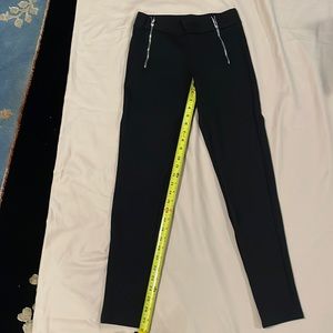 Slimming Options mid weight leggings with dual zipper detail